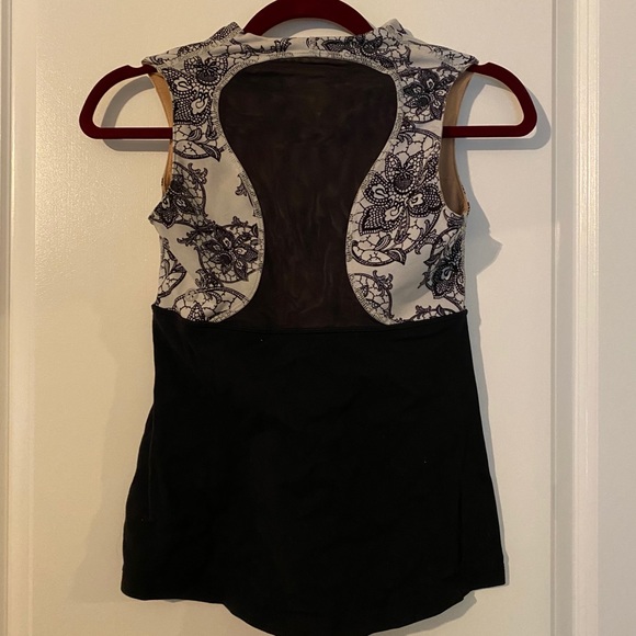 Lululemon zippered tank top - Picture 2 of 4